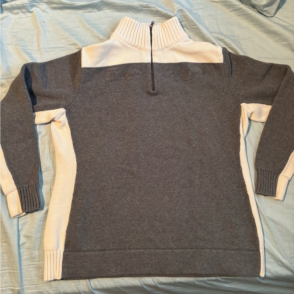 Women’s vintage Tommy Hilfiger 1/4 zip